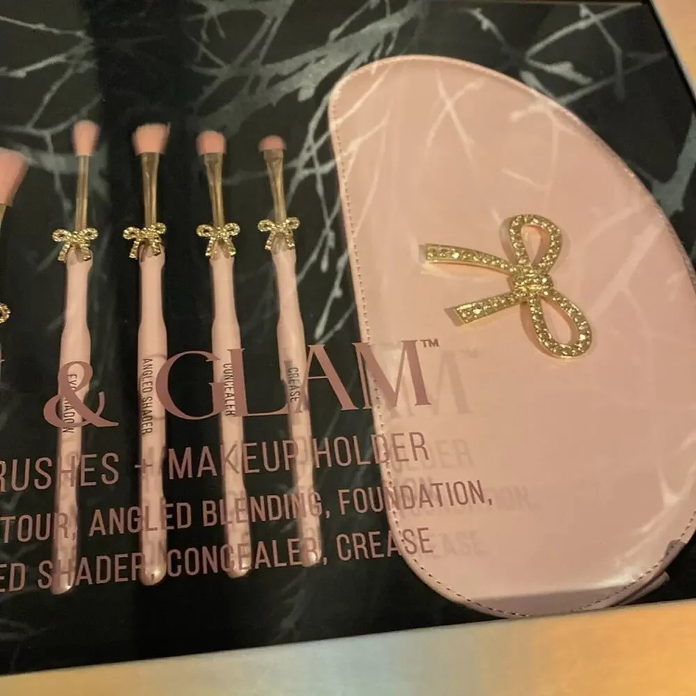 BNWT GLITZ & GLAM Viral Holiday Bow 9 Piece Makeup Brush Set
